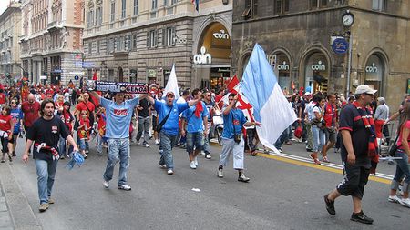 Curva A, în Ghencea!** VIDEO 1.000 de ultrasi napoletani în 'Templu'