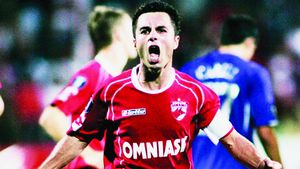 Florentin Petre e afectat de ce se întâmplă la Dinamo: "Mă doare. E clar că se întâmplă ceva la club". Reacție interesantă față de bețiile jucătorilor din ultima perioadă: "Ce se întâmpla pe vremea mea..."