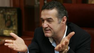 Becali: "Am luat la mișto CFR-ul să văd cât dau pe Goian și Dică"