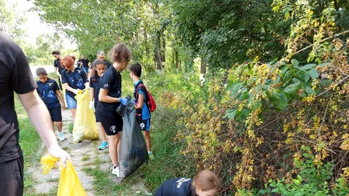 Handbaliștii de la Olympic RFH au curățat Buftea! FOTO