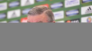 Sandu: "Steaua are 50 la sută șanse să se califice în sferturile Ligii Europa"