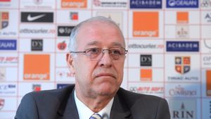 Anghelache, președintele executiv al lui Dinamo, a scris o carte despre sezonul 2012-2013 al Ligii 1: "Campioană din neant"
