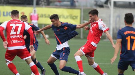 Liderul s-a încurcat pe sinteticul din Pantelimon. Măldărăşanu l-a ţinut în şah pe Balint. Ce va face Pancu? Cronica partidei Metaloglobus - UTA