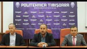 Nu e banc: timișorenii, îndemnați să nu se mai uite la filme xxx sau videochat pentru a o ajuta pe Poli. O spune noul director de marketing al clubului