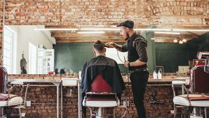 Cristiano Ronaldo s-a plâns, iar miliardarii au acționat: frizeri și piscină la baza de pregătire!