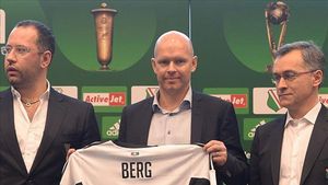 Legia și-a numit antrenor de top: Henning Berg este tehnicianul fostei adversare a Stelei. Lista de super-transferuri a ex-starului de la Man. United