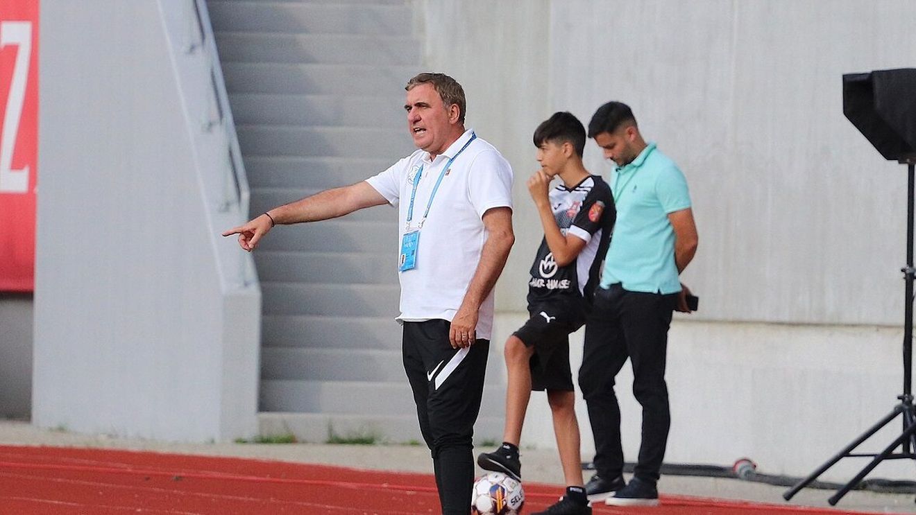 Jucătorul care l-a impresionat pe Gică Hagi în Hermannstadt - Farul 0-1: „E ca Boloni!”. „Regele” și-a schimbat radical viziunea despre fotbal: „Am venit să facem rezultat”