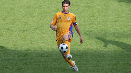 "Nu țin de banderolă"**