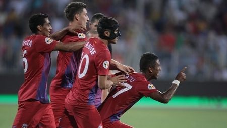 Reghecampf are de ce să fie mulțumit:** "Tatu e perfect fizic, e 200% pregătit. În februarie, cu Ajax, va fi minunat!"