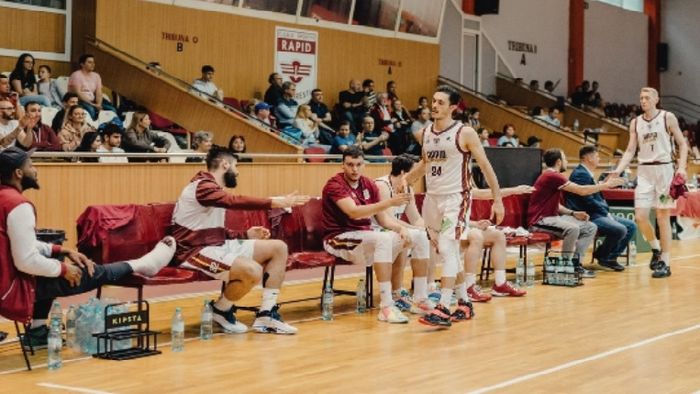 Rapid se mișcă puternic și în baschet, după ce a luat titlul la handbal feminin! Și-a luat antrenor de top și investește în jucători după ce a terminat sezonul intern pe locul 13