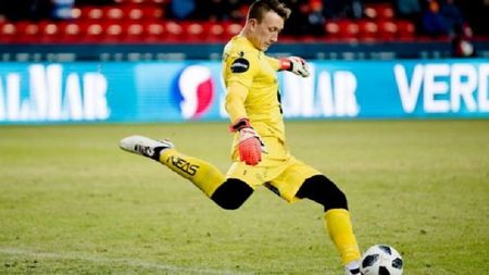 FOTO | El e portarul cu care Rednic vrea să-l facă uitat pe Penedo: a fost crescut de Arsenal și are o selecție în naționala Irlandei. Nistor, reacție sinceră: "Azi l-am văzut prima dată"