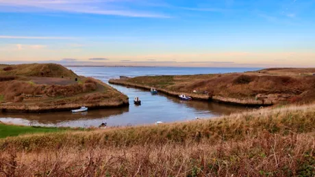 Mulinete crap și sunetul care anunță povestea din apă