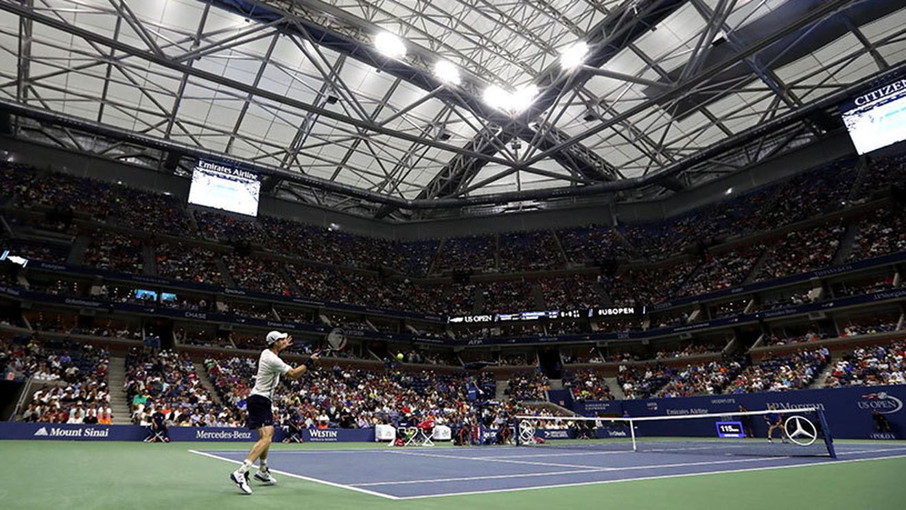 Acoperișul retractabil de la US Open le pune probleme jucătorilor. Andy Murray: "Sunetul creat ne distrage atenția. Abia auzeam zgomotul făcut de minge din cauza ploii"