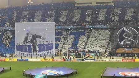 Reghecampf, personaj în cel mai scump mozaic din istoria fotbalului. Cât au plătit saudiții pentru a le transmite jucătorilor de la Al Hilal să ia cupa