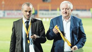 Înainte de meciul cu Steaua, Porumboiu le-a prezentat jucătorilor dubla-promisiune în cazul unei victorii:** "12.000 de euro și nu mai fac ca Gigi!"