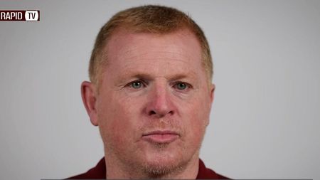 Transferurile cu care Neil Lennon vrea să dea lovitura la Rapid. A dat două nume de jucători de zeci de milioane de euro: „L-am adus de la Manchester City. Așa o să facem”
