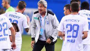 Motivul pentru care Cristiano Bergodi s-a supărat pe Mihai Rotaru! Amenda care a contribuit la plecarea sa de la Craiova: Cu ce sumă a fost „ars" antrenorul! | EXCLUSIV