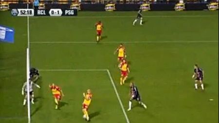 Ceva mai haios n-ai văzut de mult! **VIDEO Lens a reușit un autogol memorabil