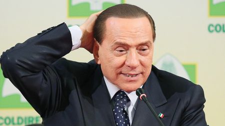 Milan intră într-o nouă eră! Berlusconi a vândut 48% din club unui miliardar thailandez: "Ne-am înțeles". Campanie de transferuri fără precedent: Ibra, primul nume