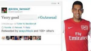 Ce băiat :)  GAFA văzută de toți care nu a supărat pe nimeni! "Van Persie, Walcott, Arshavin, sunteți..."