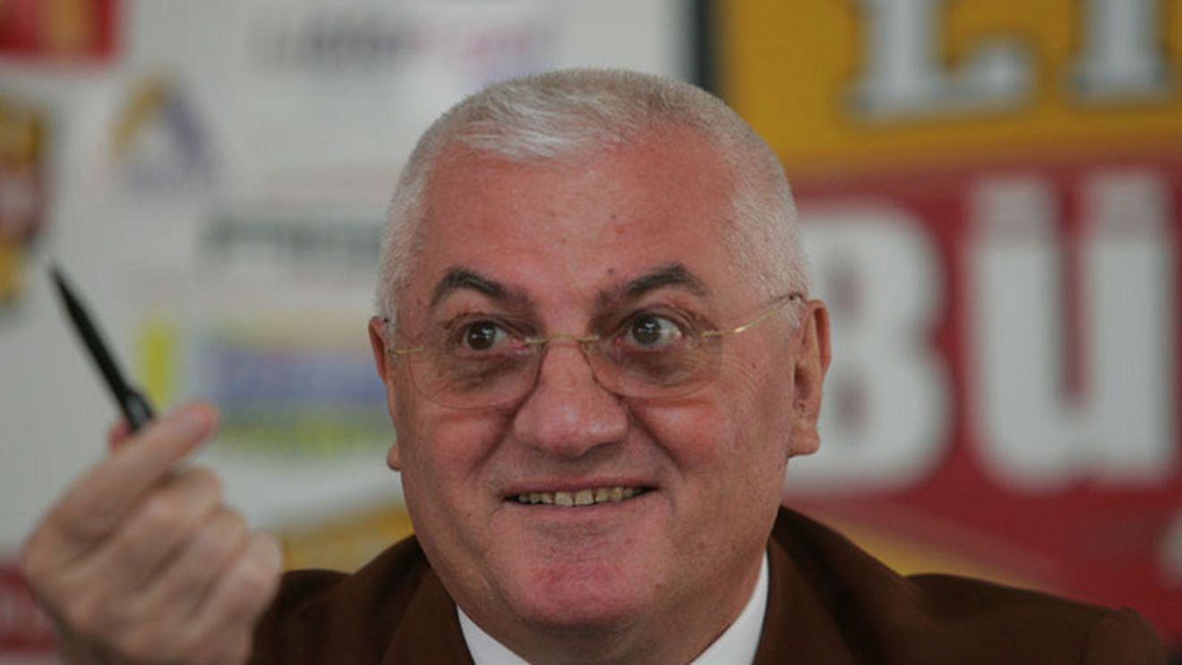 Mitică "l-a retrogradat" pe Gigi!