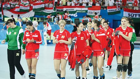 S-a ales praful de naționala feminină de handbal!