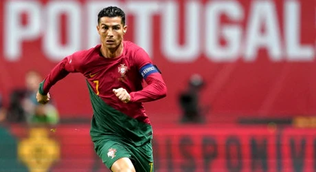 VIDEO Cristiano Ronaldo a încercat apa înghețată din Laponia. Imagini senzaționale cu celebrul fotbalist