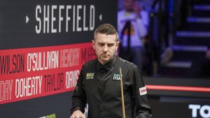 Cvadruplul campion, Mark Selby, eliminat în primul tur la Campionatul Mondial de snooker. Chinezii fac senzaţie la actuala ediţie de la Crucible