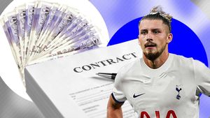 Suma fabuloasă pe care Tottenham i-a dat-o la semnătură lui Radu Drăgușin! Valoarea bonusului de instalare e imensă, iar salariul în pounds e pe măsură. EXCLUSIV