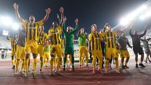 Salvatorul lui Dinamo a fost împins de tribune peste eroii Universității Craiova și starul de hat-trick al Oțelului Galați! Cine a fost ales de public jucătorul etapei 7 în Superliga