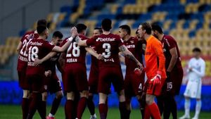Cei 12 fotbaliști de care CFR vrea să scape în vară! Opt dintre ei au peste 31 de ani