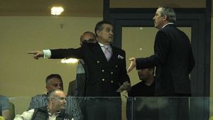 Becali i-a susținut pe tricolori din lojă!** Ce jucător regretă că nu a ajuns la Steaua și ce spune de evoluțiile lui Rusescu și Tănase