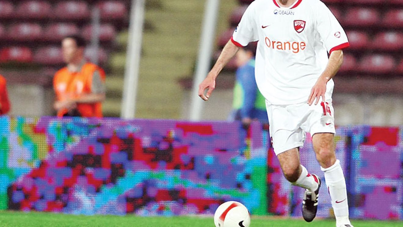 Dinamo, probleme în centrul defensivei