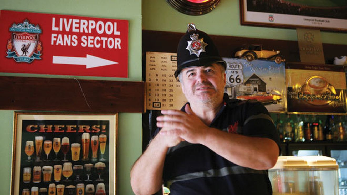 "Cine dă gol pentru Steaua? Carragher!"