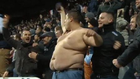 De 27 de luni nu mai reușiseră gazdele asta!** Victoria cu Chelsea i-a adus pe fani în culmea fericirii. Un suporter e în centrul atenției. VIDEO Cum a fost surprins