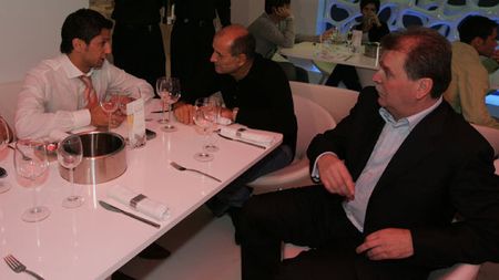 Dinu "Vamă" vrea să-și dribleze cuvântul dat:** "Am zis că nu mai lucrez cu George Copos, trebuie să găsesc o derogare acum" :)