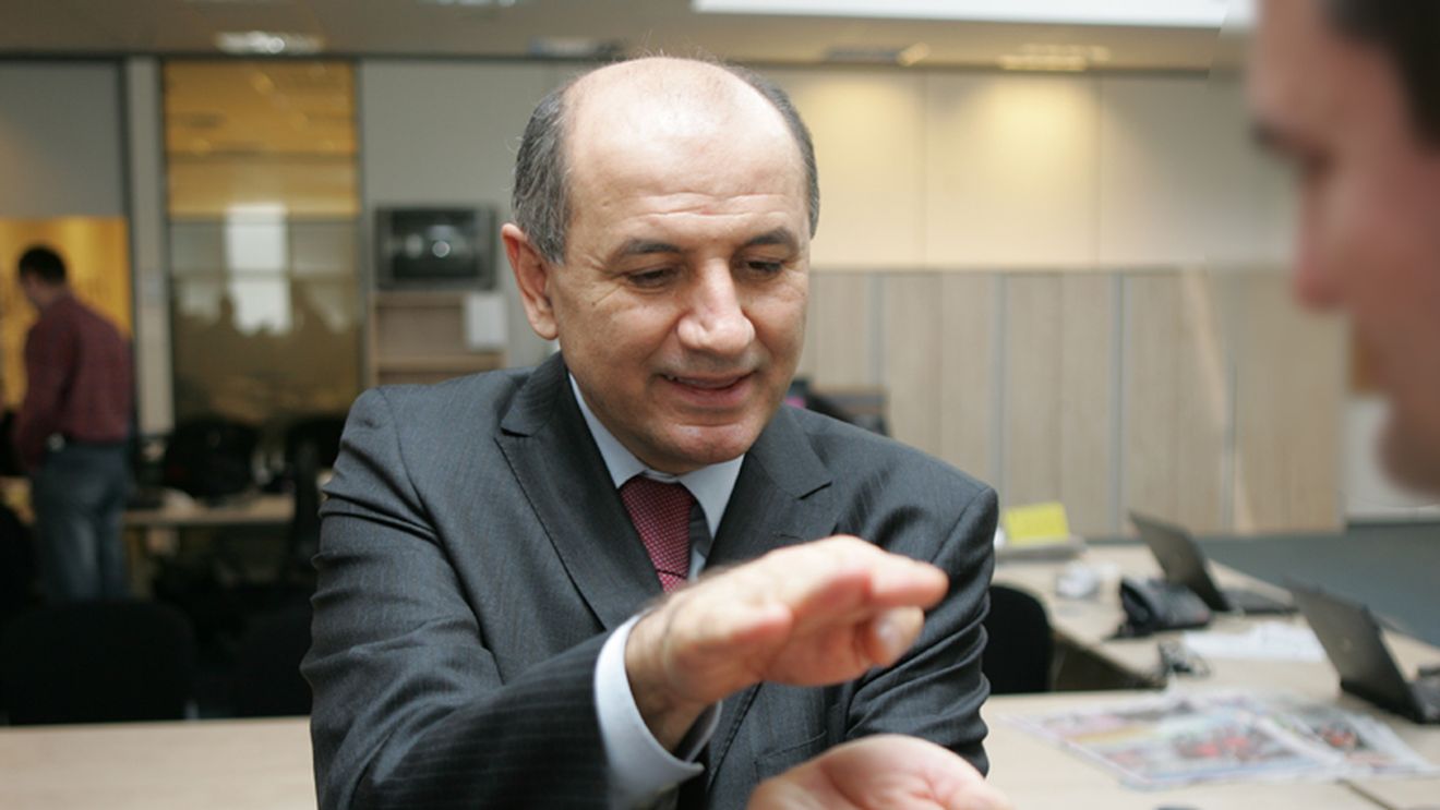 "Cât timp trăiesc eu, Rapid nu va avea probleme!"