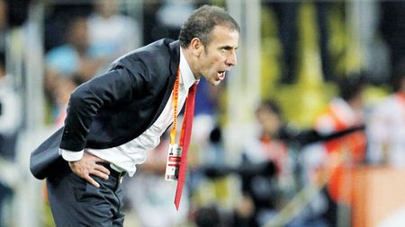 Solidari cu Avci!** Emre l-a certat pe Hamit Altintop, după ce jucătorul Galatei nu s-a bucurat la primul gol