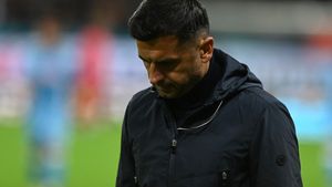 Drama trăită de fiul lui Nicolae Dică din cauza ultrașilor FCSB: „A fost înjurat de fani! Când am intrat în vestiar, el plângea”