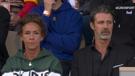 Scandal la Roland Garros! Patrick Mouratoglou, acuzat de lipsă de loialitate față de Simona Halep! În loja cui a fost surprins francezul după ce românca a părăsit turneul | FOTO