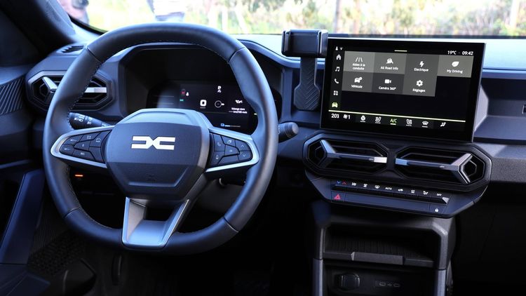 Dacia Duster i-a intrigat pe sârbi după ce mulți au spus că e cel mai bun SUV: „Avantaje și dezavantaje”