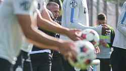 Nici n-a apucat primul meci de la revenirea la FCSB, că Laurențiu Reghecampf deja e pus sub presiune: „După câteva etape…”