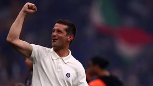 Chivu se umple de bani! Semnează noul contract cu Inter: va avea un salariu uriaș