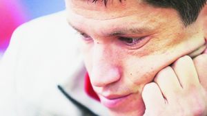 Tănase, strâns cu ușa**: "Schimbă-ți anturajul"