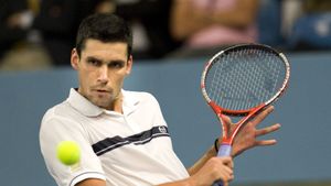 Hănescu - SÃ¶derling 5-7 / 1-6 / 0-6