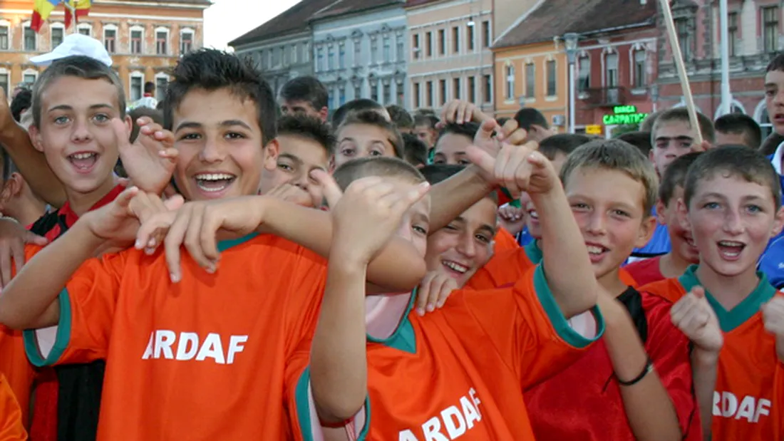 Scouteri ai unor cluburi de renume mondial** vin la Arad pentru Cupa Cotta