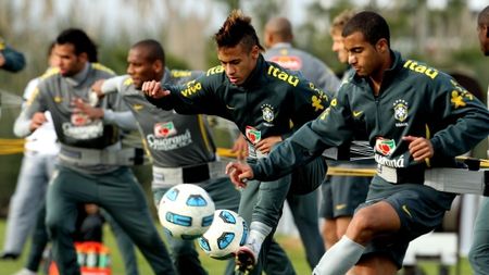 El îi va stinge 'lumina' lui CR7!** Ferguson are mutarea cheie prin care va devaliza Madridul: "E peste Ronaldo și Nani" Transferul nebun gândit de United