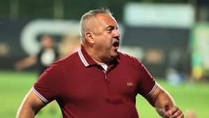 Mihai Iosif scrie istorie cu Rapid, însă mai are câteva luni de contract. „De ce trebuie să semneze pe cinci ani?”