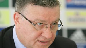 „Nașul" amenință