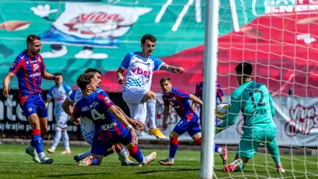 FC Bihor termină turul play-off-ului pe minus: pierde și cu Corvinul și se concentrează pe baraj. Erik Lincar: ”E foarte greu când joci în 10. Dacă ne deschideam, riscam să primim mai multe goluri”